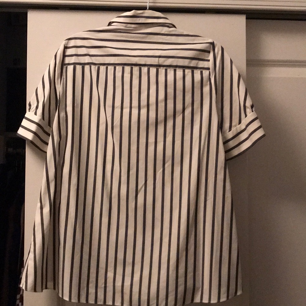 Zara Striped Short Sleeve Swing Button Down - Picture 3 of 3